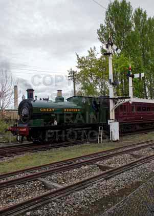Purchase photo of 813 0-6-0 at Didcot