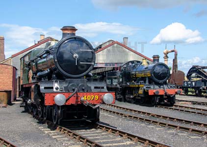 Purchase photo of 4079 PENDENNIS CASTLE &  5322 2-6-0 Tender Locomotive at Didcot