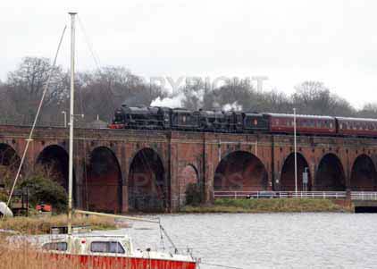 Purchase photo of 44871 Black Five &  45407 THE LANCASHIRE FUSILIER at Fareham