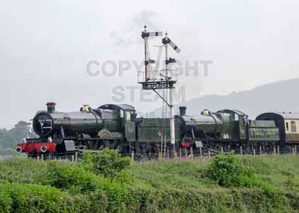 Purchase photo of 7812 EARLESTOKE MANOR &  2807 2800 at Gloucestershire Warwickshire Railway