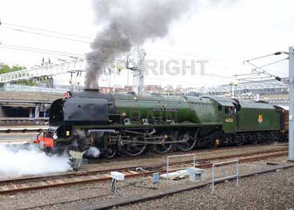 Purchase photo of 46233 DUCHESS OF SUTHERLAND at London - Euston