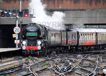 Purchase photo of 35028 CLAN LINE at London - Victoria