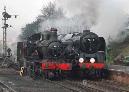 Purchase photo of 9017 EARL OF BERKELEY &  92212 9F at Mid Hants Railway
