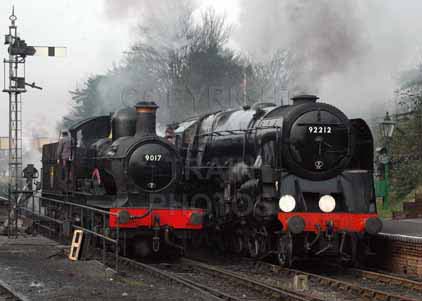 Purchase photo of 9017 EARL OF BERKELEY &  92212 9F at Mid Hants Railway