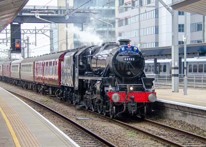 Purchase photo of 44932 Black Five at Reading