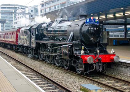 Purchase photo of 44932 Black Five at Reading