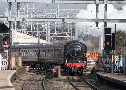 Purchase photo of 45212 Black Five at Reading West
