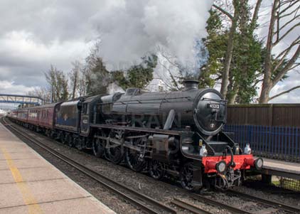 Purchase photo of 45212 Black Five at Reading West