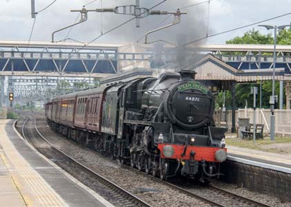 Purchase photo of 44871 Black Five at Tilehurst