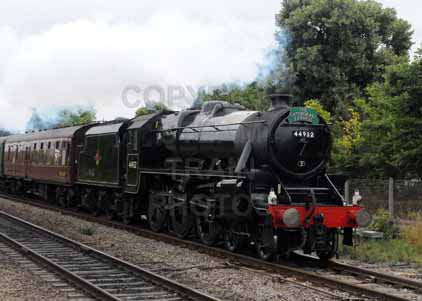 Purchase photo of 44932 Black Five at Tilehurst