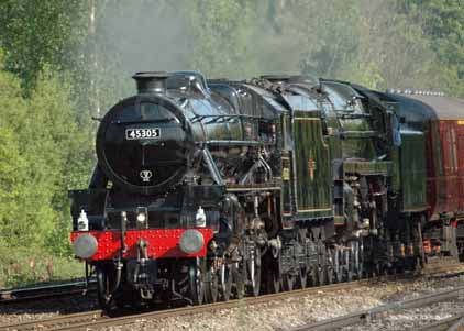 Purchase photo of 45305 ALDERMAN A E DRAPER &  70013 OLIVER CROMWELL at Tilehurst