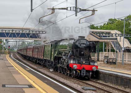 Purchase photo of 60103 FLYING SCOTSMAN at Tilehurst