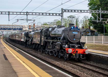 Purchase photo of 44871 Black Five &  45407 THE LANCASHIRE FUSILIER at Tilehurst