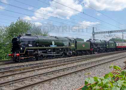 Purchase photo of 34052 LORD DOWDING (BRAUNTON) &  46100 ROYAL SCOT at Tilehurst
