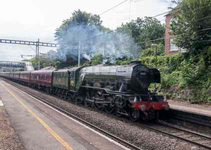 Purchase photo of 60103 FLYING SCOTSMAN at Tilehurst