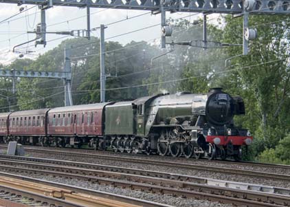 Purchase photo of 60103 FLYING SCOTSMAN at Tilehurst