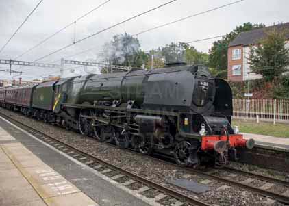 Purchase photo of 46233 DUCHESS OF SUTHERLAND at Tilehurst