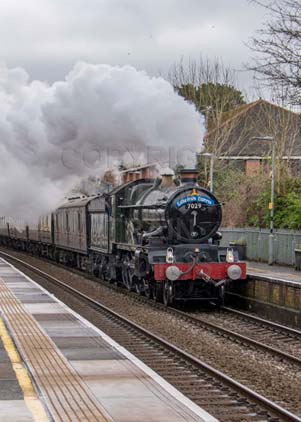 Purchase photo of 7029 CLUN CASTLE at Whitchurch
